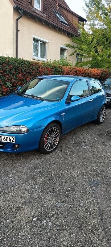 Blau Gebraucht 2007 Alfa Romeo 147 Kleinwagen | 1.000 € (Fairer Preis) - Bild 1/4