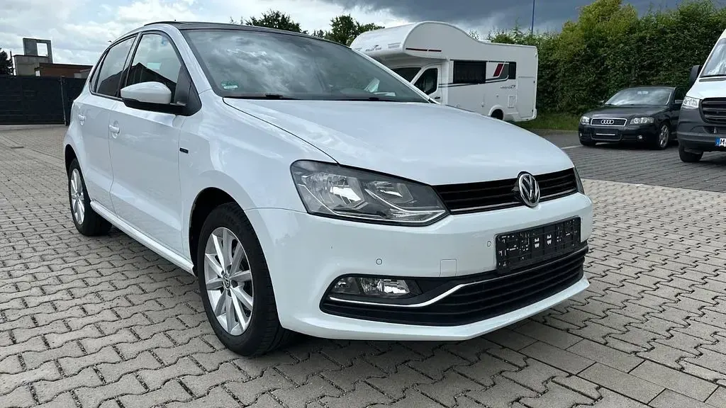 Gebraucht VW Polo LOUNGE 90 PS (66 kW) 2016 Weiß Kleinwagen