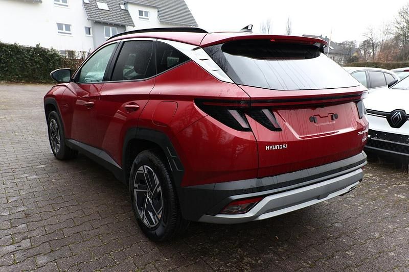 Neu Hyundai Tucson Select 215 PS (158 kW) 2025 Ultimate red metallic SUV