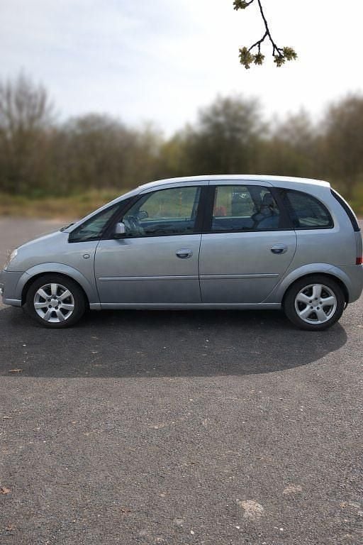 Gebraucht Opel Meriva 101 PS (74 kW) 2006 Silber Van / Kleinbus