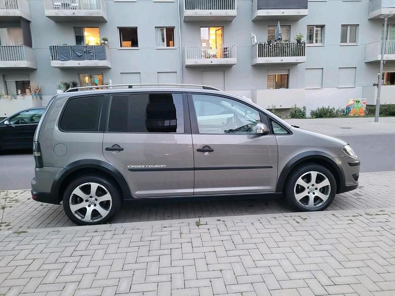 Gebraucht VW Touran 105 PS (77 kW) 2007 Grau Van / Kleinbus