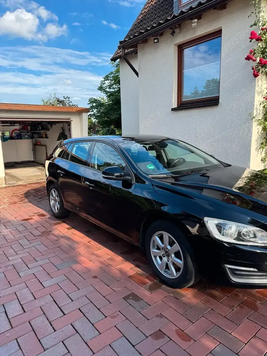 Gebraucht Volvo V60 114 PS (83 kW) 2013 Schwarz Kombi