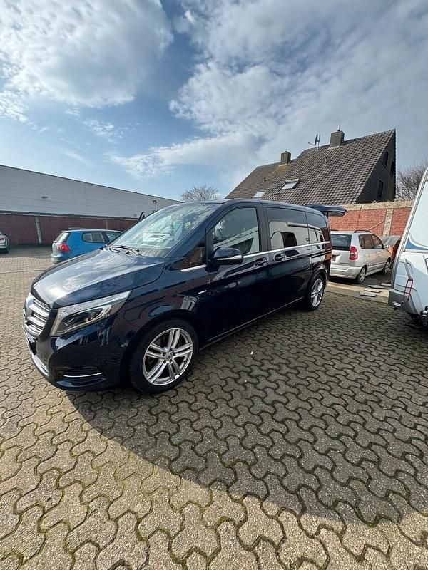 Gebraucht Mercedes V250 190 PS (139 kW) 2016 Blau Van / Kleinbus