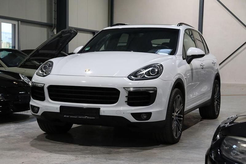 Weiß Gebraucht 2016 Porsche Cayenne SUV | 34.500 € (Fairer Preis) - Bild 1/4