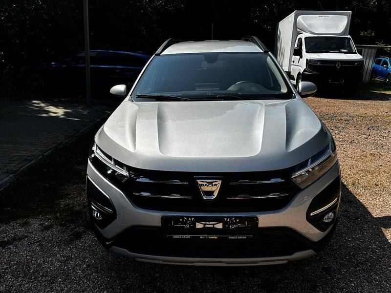 Gebraucht Dacia Jogger Comfort 91 PS (66 kW) 2022 Gris moonstone Van / Kleinbus