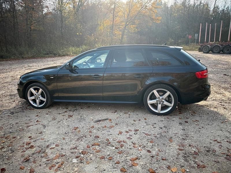 Gebraucht Audi A4 S-Line 177 PS (130 kW) 2013 Schwarz Kombi