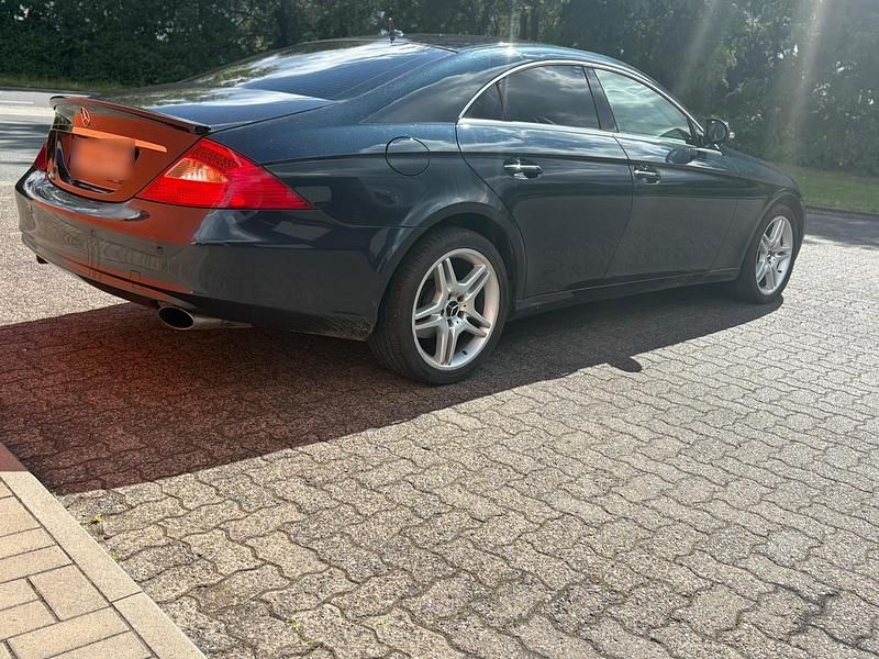 Gebraucht Mercedes CLS320 277 PS (203 kW) 2007 Schwarz Limousine