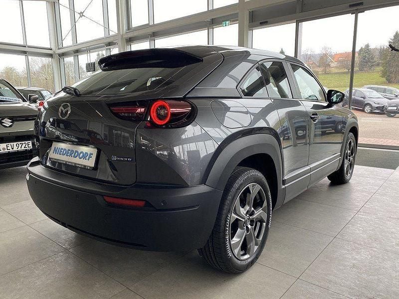Gebraucht Mazda MX30 Exclusive-Line 106 kW (145 PS) 2023 Machine grey SUV