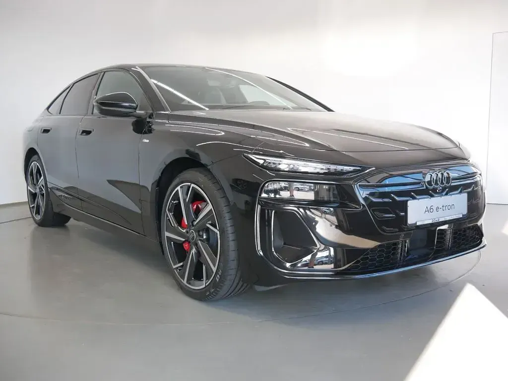Neu Audi e-tron Business 314 kW (428 PS) 2026 Schwarz SUV