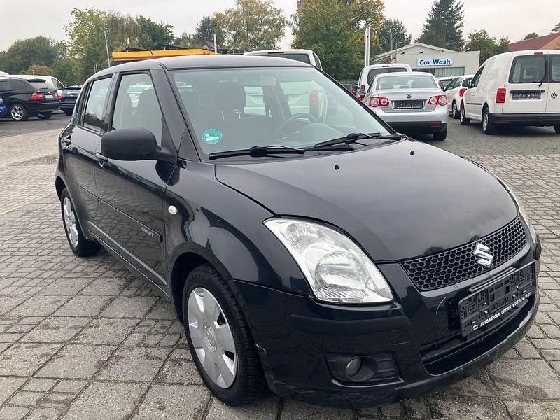 Rot Gebraucht 2008 Suzuki Swift SUV | 1.400 € (Guter Preis) - Bild 1/4
