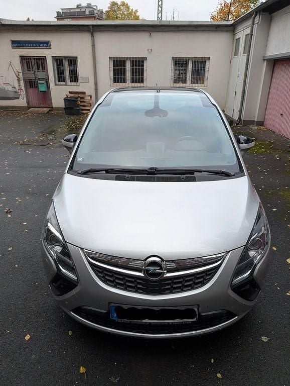 Silber Gebraucht 2015 Opel Zafira Tourer Business Innovation Van / Kleinbus | 7.999 € (Superpreis) - Bild 1/4