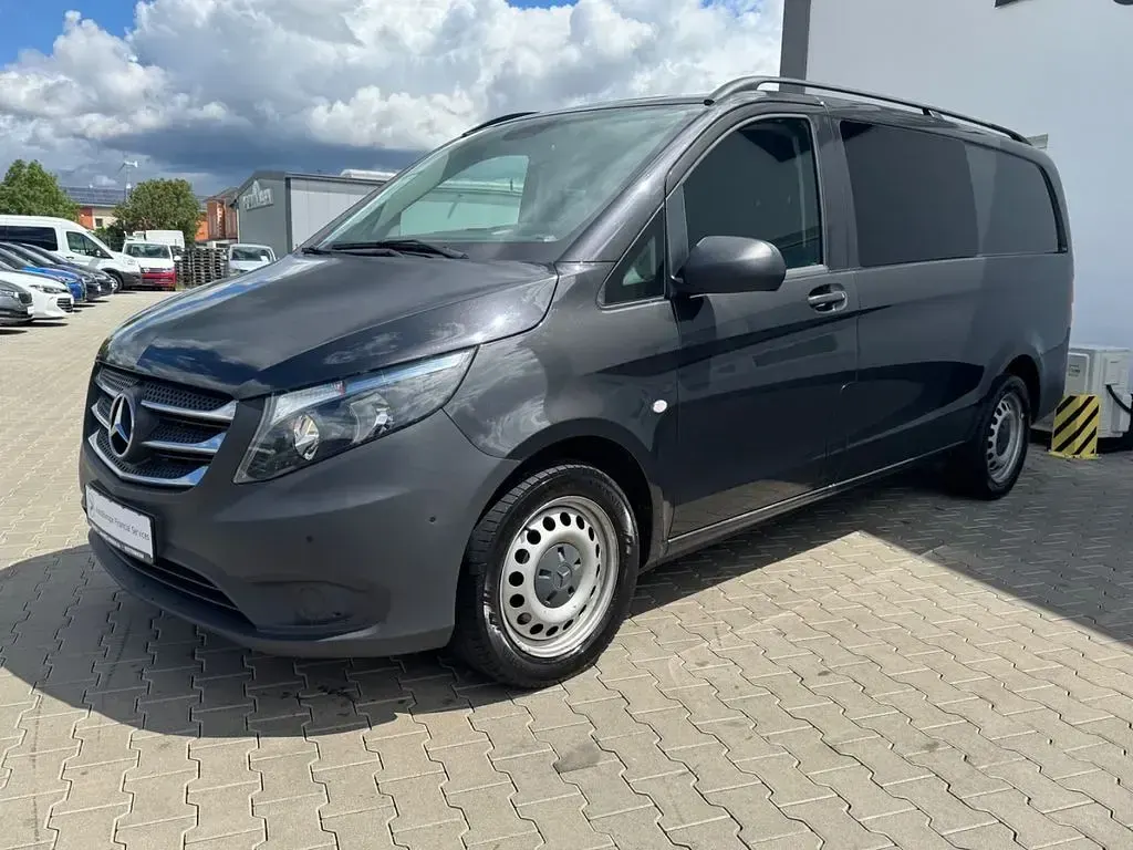 Gebraucht Mercedes Vito 190 PS (139 kW) 2020 Grau Van