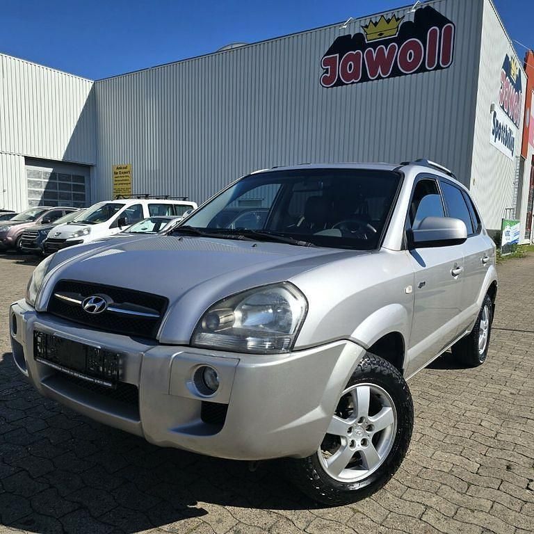 Silber Gebraucht 2005 Hyundai Tucson GLS SUV | 3.450 € (Fairer Preis) - Bild 1/4