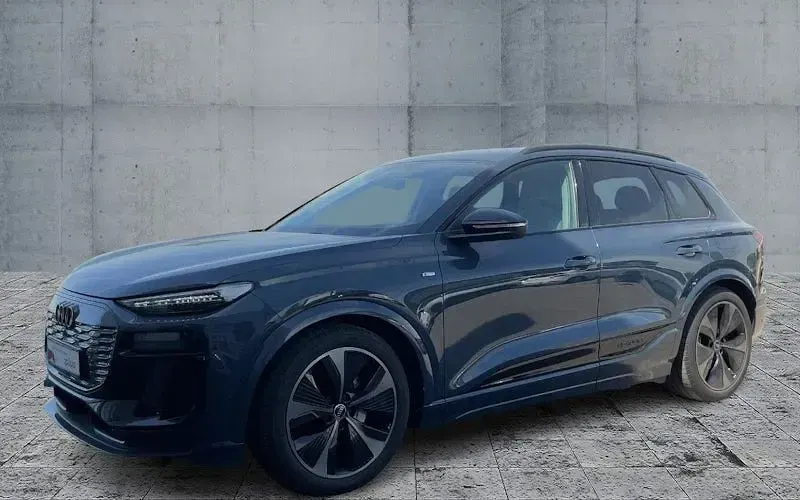Używany Audi Q6 e-tron Advanced 285 kW (388 KM) 2025 Niebieski SUV