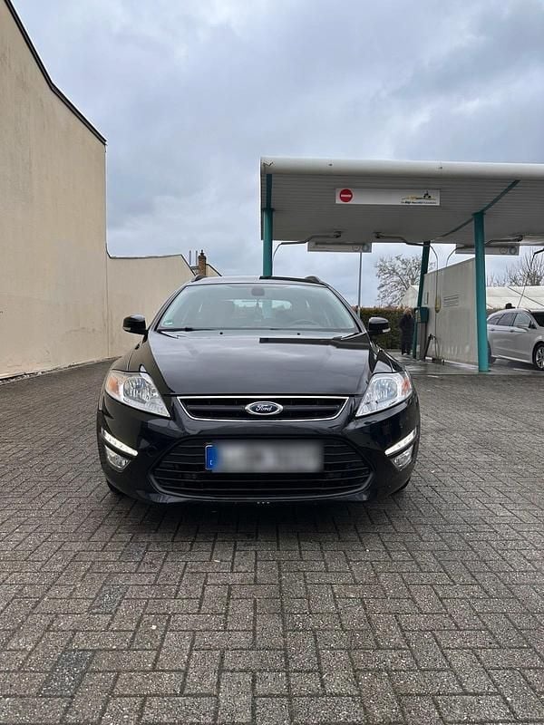 Gebraucht Ford Mondeo 160 PS (117 kW) 2013 Schwarz Kombi