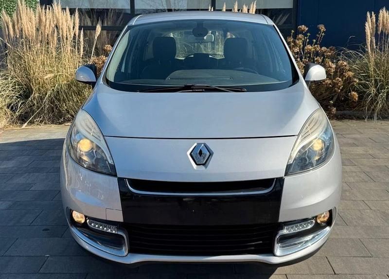 Gebraucht Renault Scénic 110 PS (80 kW) 2012 Silber Van / Kleinbus