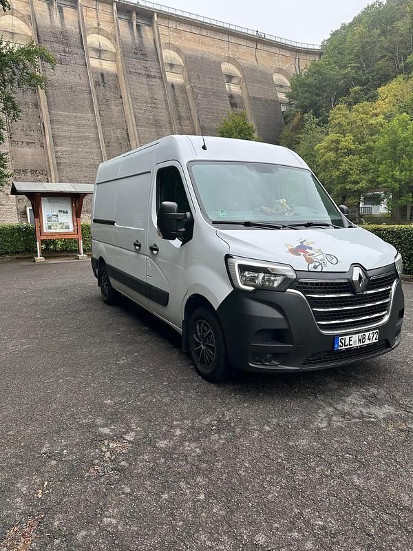 Weiß Gebraucht 2023 Renault Master Van | 26.000 € (Guter Preis) - Bild 1/4