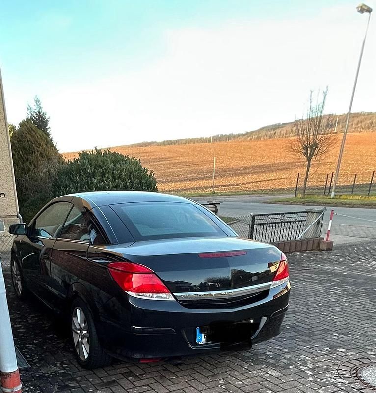 Gebraucht Opel Astra Cabriolet 140 PS (102 kW) 2006 Schwarz Cabrio