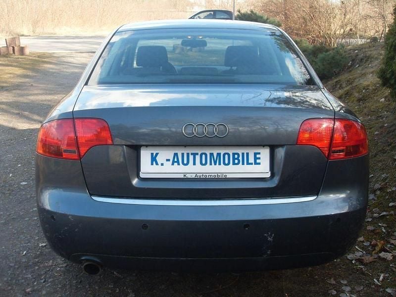Gebraucht Audi A4 Comfort 131 PS (96 kW) 2006 Grau Limousine
