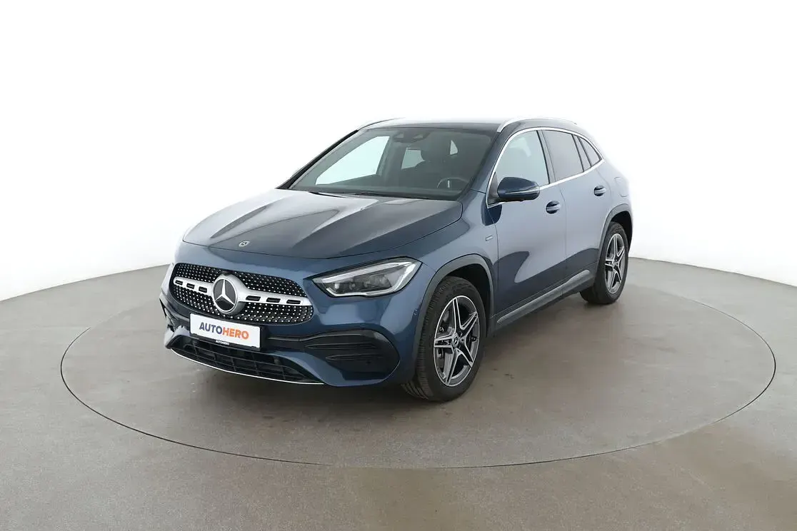 Gebraucht Mercedes GLA250 AMG line 102 PS (75 kW) 2021 SUV