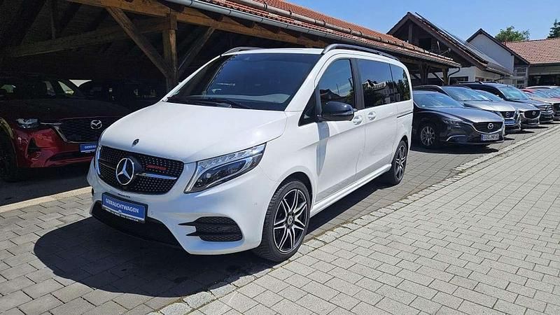 Weiss Gebraucht 2021 Mercedes V300 Edition Van / Kleinbus | 50.490 € (Fairer Preis) - Bild 1/4