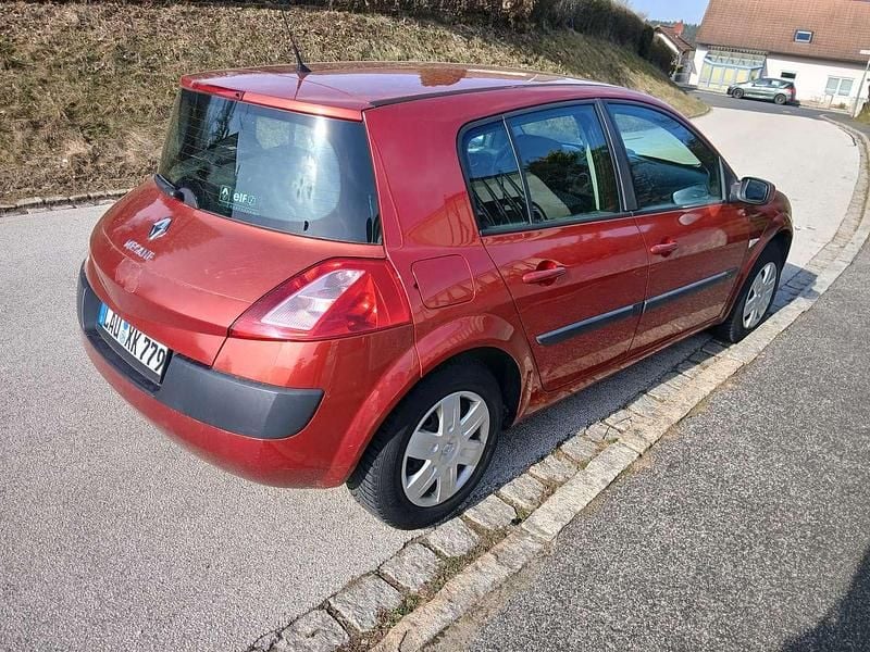 Gebraucht Renault Mégane GrandTour Dynamique 113 PS (83 kW) 2004 Rot Kombi