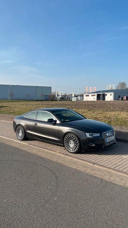 Gebraucht Audi A5 Sport 177 PS (130 kW) 2013 Grau Coupé