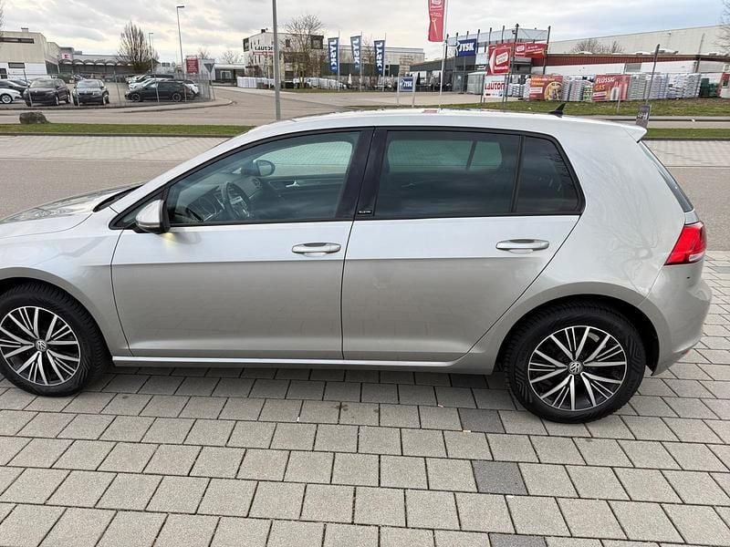 Gebraucht VW Golf VII Allstar 110 PS (80 kW) 2016 Silber Limousine