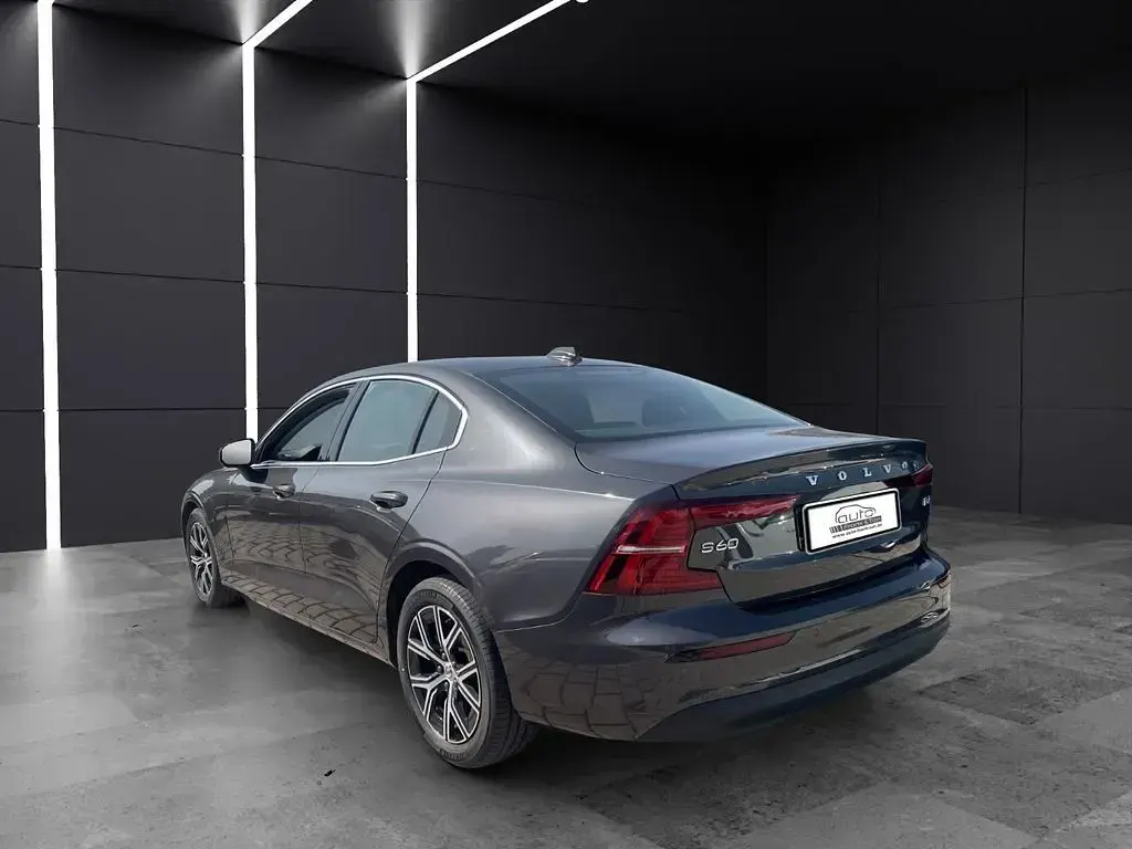 Gebraucht Volvo S60 Plus 197 PS (144 kW) 2024 Grau Limousine