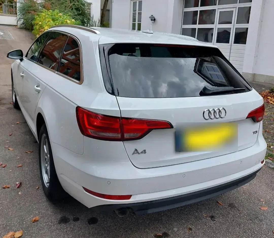 Gebraucht Audi A4 150 PS (110 kW) 2017 Weiß Kombi