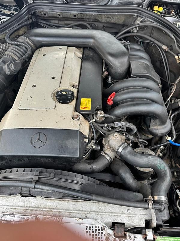 Gebraucht Mercedes E280 193 PS (141 kW) 1993 Silber Kombi