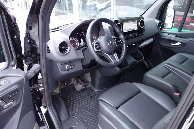 Gebraucht Mercedes Sprinter 143 PS (105 kW) 2021 Baltic schwarz Van