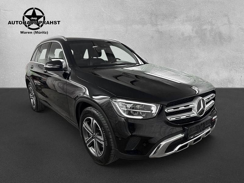 Schwarz Gebraucht 2019 Mercedes GLC300 SUV | 29.990 € (Superpreis) - Bild 1/4