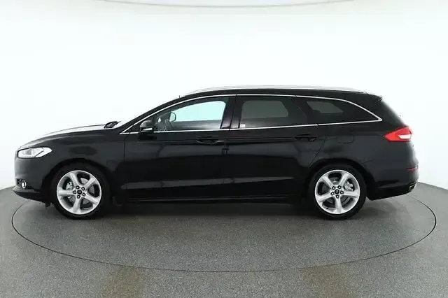 Używany Ford Mondeo Titanium 179 KM (131 kW) 2018 Czarny Sedan/Limuzyna