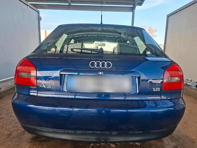 Gebraucht Audi A3 Sport 125 PS (91 kW) 1998 Blau Kleinwagen