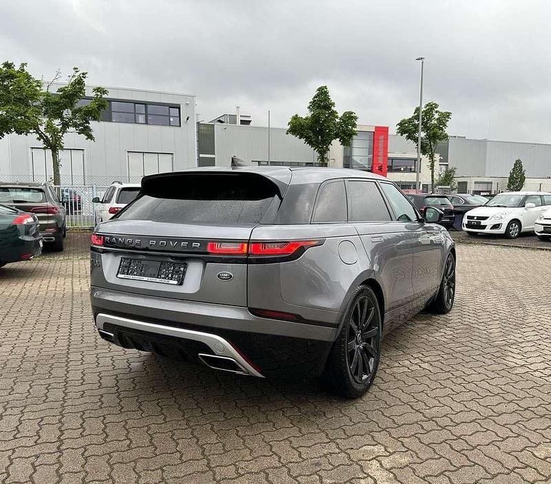Gebraucht Land Rover Range Rover Velar SE Dynamic 300 PS (220 kW) 2019 Eiger grey SUV