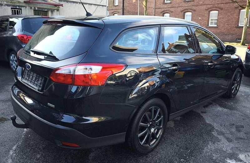 Usado Ford Focus SYNC Edition 125 CV (91 kW) 2014 Negro Familiar