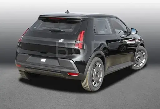 Usata Renault R5 Evolution 89 kW (122 CV) 2025 Nero Utilitaria