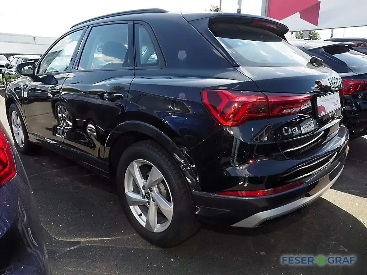 Gebraucht Audi Q3 Ambiente 150 PS (110 kW) 2025 Mythosschwarz metallic SUV