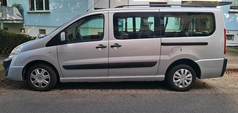 Silber Gebraucht 2008 Fiat Scudo Van / Kleinbus | 9.000 € (Teuer) - Bild 1/4
