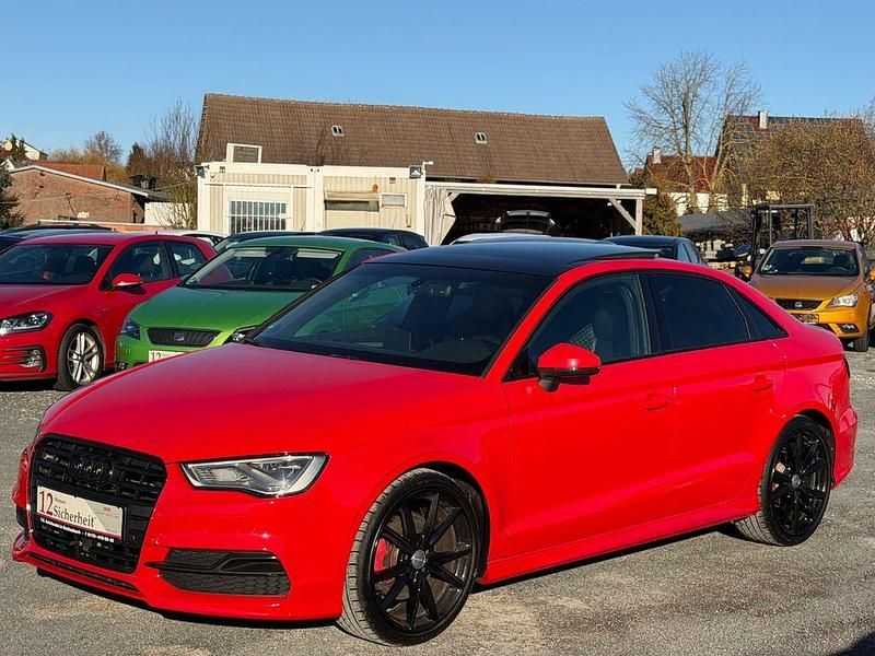 Gebraucht Audi A3 S-Line 179 PS (131 kW) 2015 Rot Limousine