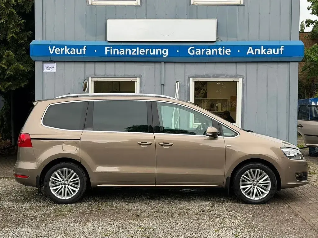 Gebraucht VW Sharan Cup 177 PS (130 kW) 2015 Gold Van / Kleinbus