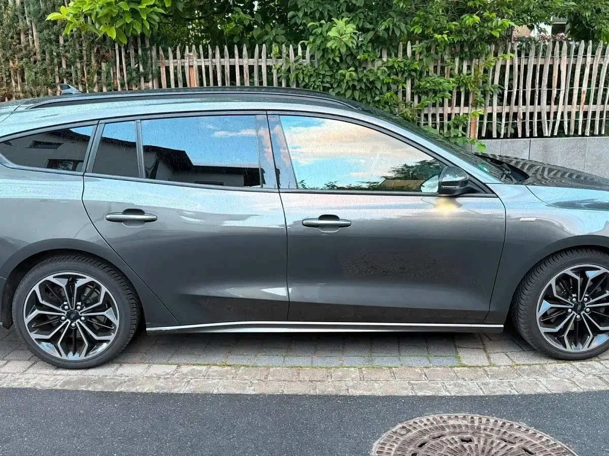 Gebraucht Ford Focus ST-Line 150 PS (110 kW) 2019 Grau Kombi
