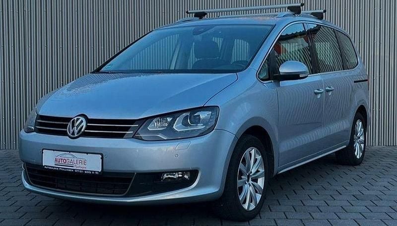 Silber Gebraucht 2020 VW Sharan Highline Van / Kleinbus | 14.900 € (Guter Preis) - Bild 1/4