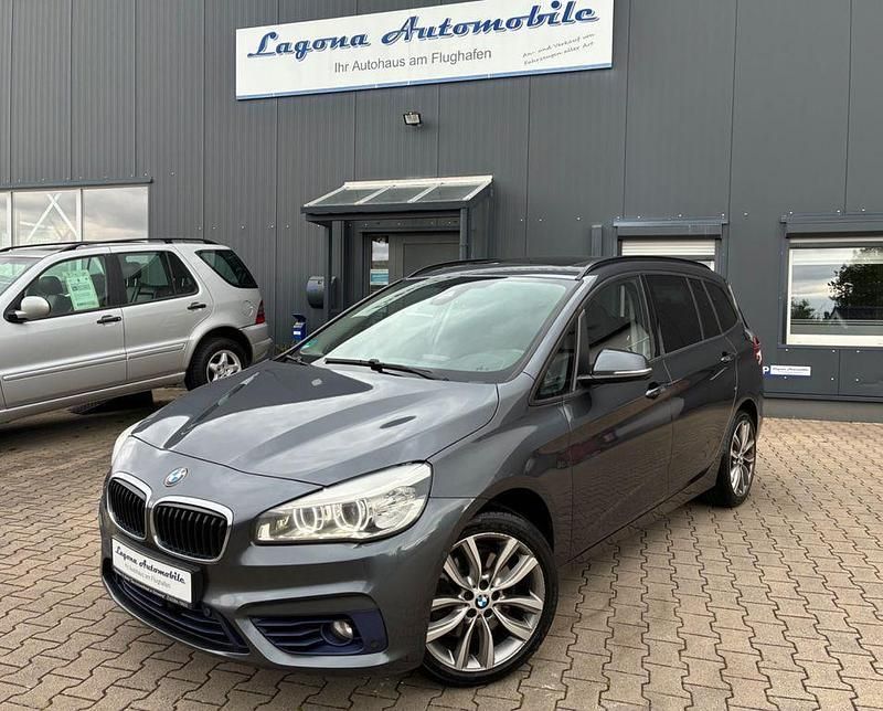 Grau Gebraucht 2016 BMW 220 Gran Tourer Sport Line Van / Kleinbus | 9.999 € (Superpreis) - Bild 1/4