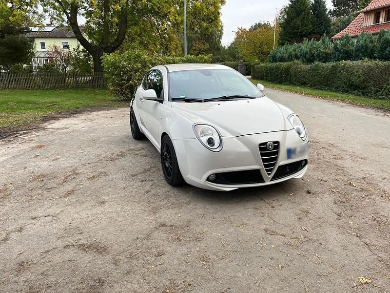 Gebraucht Alfa Romeo MiTo 105 PS (77 kW) 2014 Weiß Kleinwagen