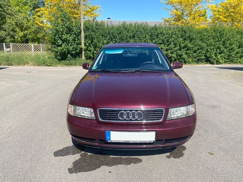 Rot Gebraucht 1996 Audi A4 Limousine | 750 € (Superpreis) - Bild 1/4