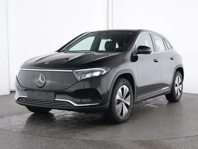 Gebraucht Mercedes EQA300 Progressive 167 kW (228 PS) 2025 Lack kosmosschwarz SUV