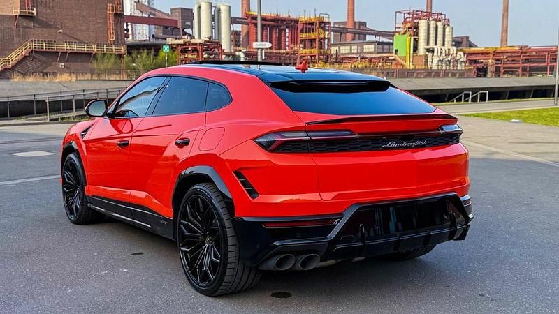 Second-hand Lamborghini Urus 799 CP (587 kW) 2025 Portocaliu SUV