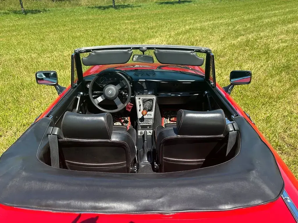 Gebraucht Alfa Romeo Spider 125 PS (91 kW) 1988 Rot Cabrio
